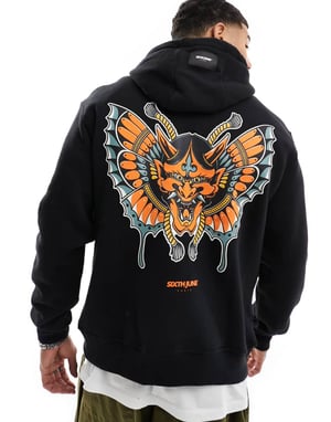 Sixth June puff backprint hoodie i svart