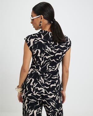 River Island Womens Top Petite Black Abstract Short Sleeve Textured