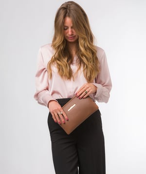 'Arlesey' Tan Leather Clutch Bag