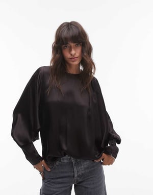 & Other Stories blus med draperad detalj och voluminösa ärmar i mörkbrun