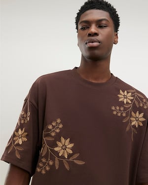 River Island Mens T-Shirt Brown Oversized Fit Floral Crew Neck