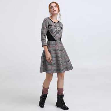 Fit-and-falre dress in tartan knit