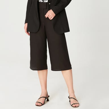 Wide capri pants