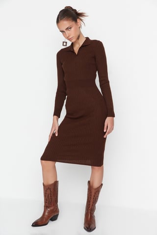 Trendyol Kvinnors Polokrage Bodycon Midi Klänning