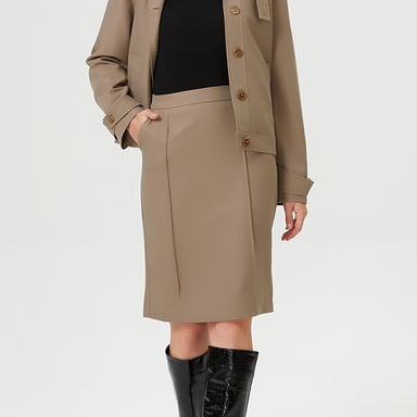 Straight skirt with stitched folds