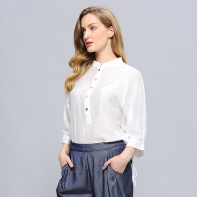 Bat sleeves light shirt