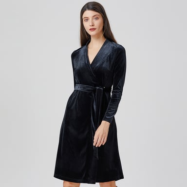 V neckline wrap velvet dress