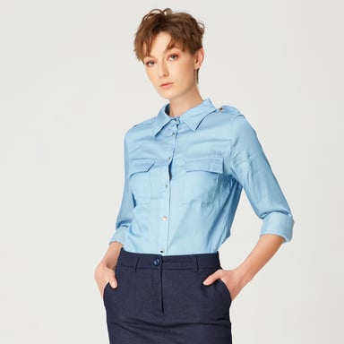 Basic shirt denim look