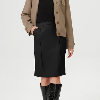 Straight skirt with stitched folds