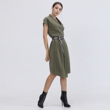 Mid-length wrap effet dress and added belt