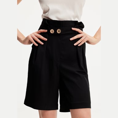 High waist and pleats bermuda shorts
