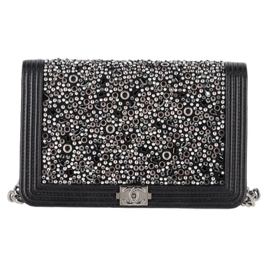 Chanel Old Medium Boy Beaded Axelväska i Svart Kalvskinn