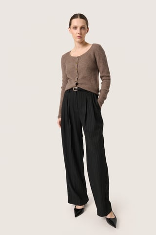Knitted cardigan Slim fit