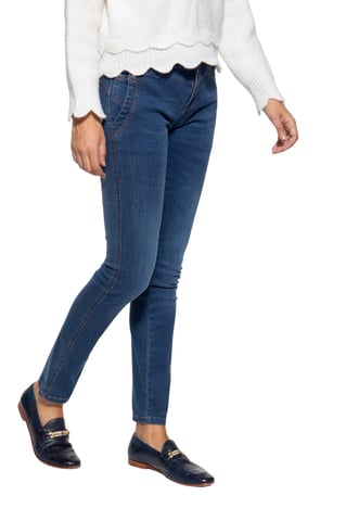 Amor, Truth & Trust Damen ATT JEANS Damen Jeans mit legeren Waschungen Zoe blau