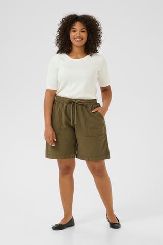 Short Loose fit Grape Leaf green