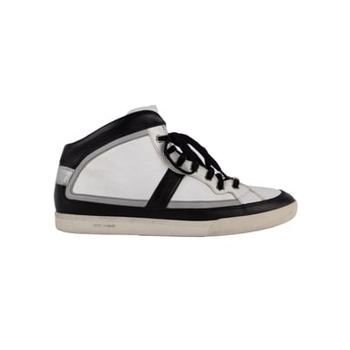 Svarta och vita sneakers - 10-talet