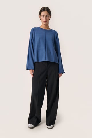 Knitted pullover Boxy fit