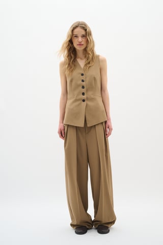 BriettaIW Waistcoat Feminine Silhouette