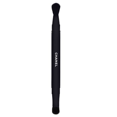 Chanel N°200 Dual-Ended Eyeshadow Brush for Flawless Eye Makeup