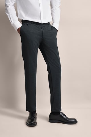 Bugatti Herren Chino mit modernem Schnitt