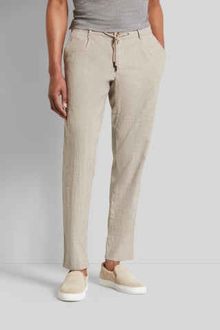 Bugatti Herren Bundfaltenhose mit konischer Passform