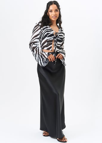 Monochroom chiffon strandshirt