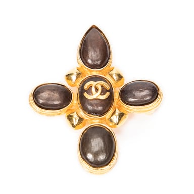 CC Stone Cross Brooch Broche