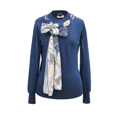 Ascot-tie jumper