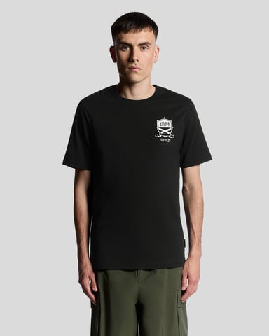 Lyle & Scott Legends On The Pitch Graphic T-Shirt - Black