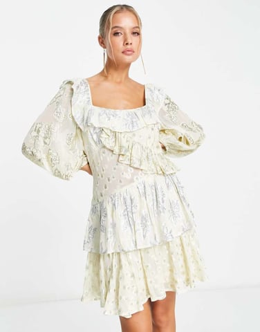 ASOS DESIGN – Guldfärgad och silverfärgad miniklänning med metallisk jacquard och fyrkantig halsringning och volang