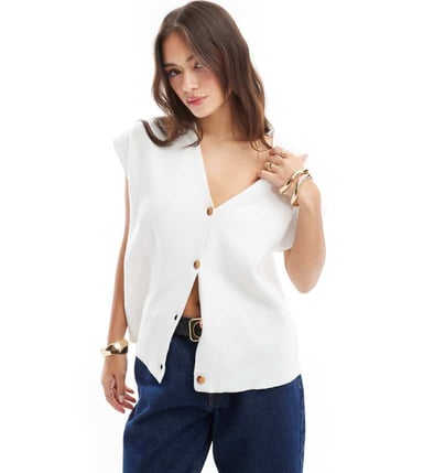 Pieces soft oversized sleeveless vest in white
