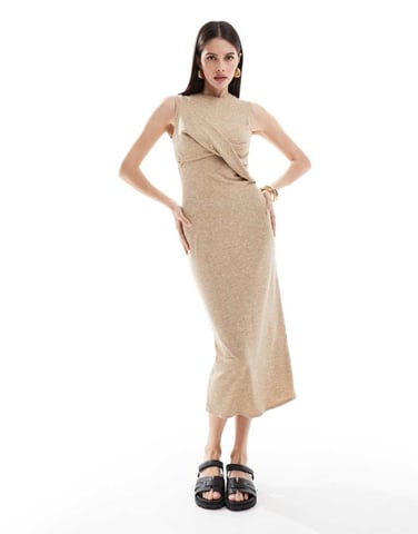 ASOS DESIGN – Beige ärmlös midiklänning med vriden byst