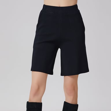 Minimalist bermuda shorts