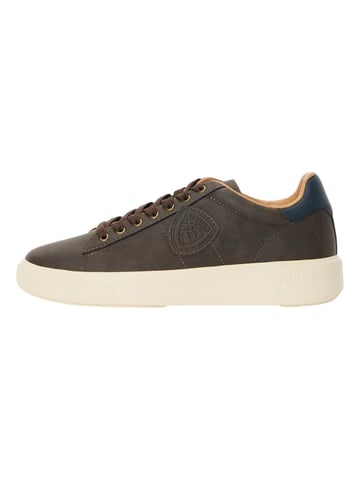 Blauer Sneaker