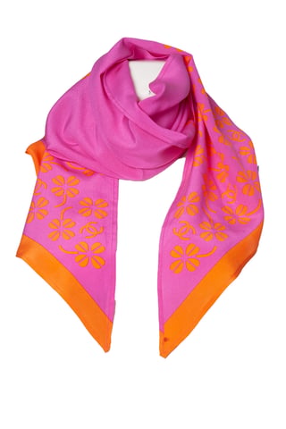 Chanel Silk cc scarf with clover print