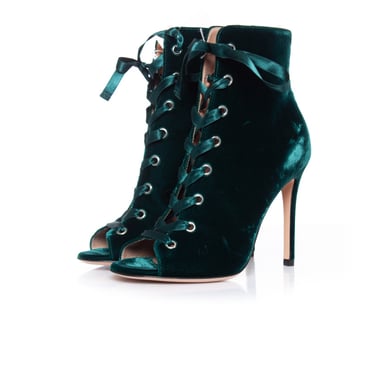 Giuseppe Zanotti Green velvet ankle boots.