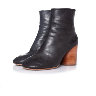 Maison Margiela Black leather round-toe ankle boots