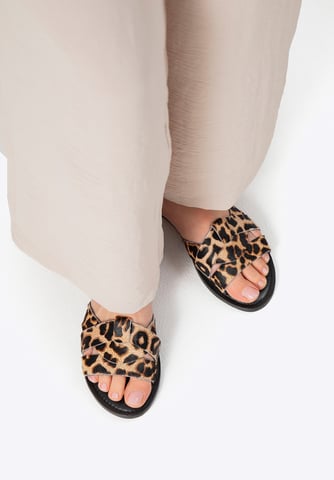 Wittchen Women's Animal Print Leather Flip-Flops Black and Brown Natural Leather