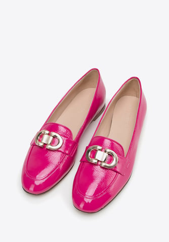 Wittchen Women's patent leather moccasins with decorative buckle pink