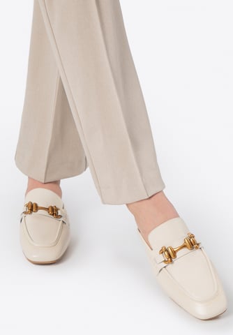 Wittchen Dames Leren Mocassins met Gesp Crème Natuurlijk Leer
