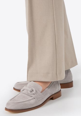 Wittchen Women's genuine leather moccasins with a subtle buckle