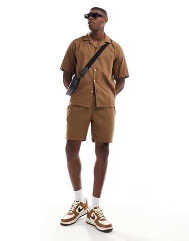 ONLY & SONS waffle texture short in chocolate brown