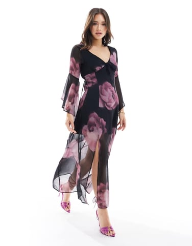 Miss Selfridge chiffongklänning med utsvängda ärmar i suddig blomsterdesign