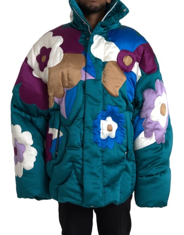 Blommönstrad puffjacka i oversized stil