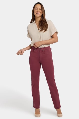 Marilyn Straight Jeans | True Burgundy