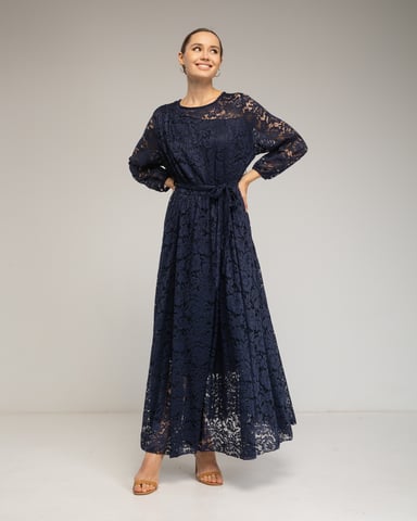 Long lace dress with elastic waistband