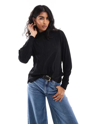 Vero Moda långärmad plisserad topp i svart