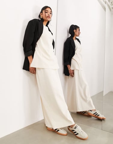 ASOS EDITION premium tungvikt texturerad jersey-kolumn maxi kjol i cream
