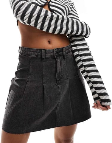 Noisy May pleated denim mini skirt in washed grey