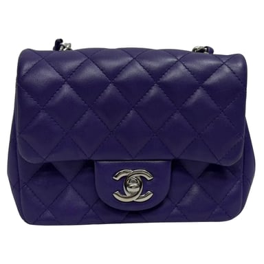 Chanel Mini Classic Square Flap Axelväska i Lila Lammskinn